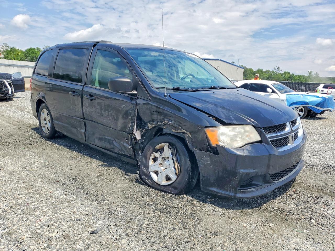 2011 DODGE GRAND CARAVAN EXPRESS photo 4