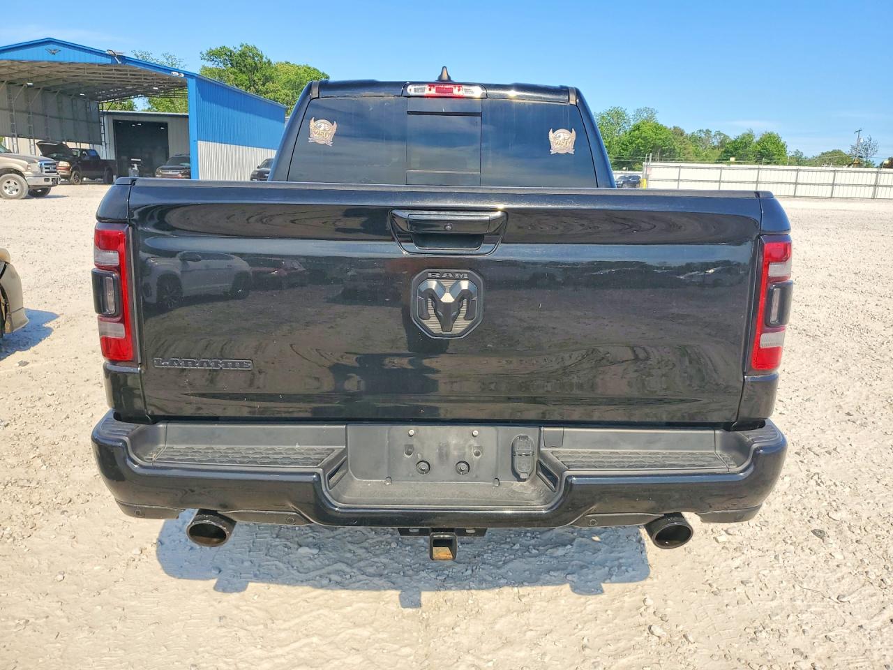 2019 RAM 1500 LARAMIE photo 16