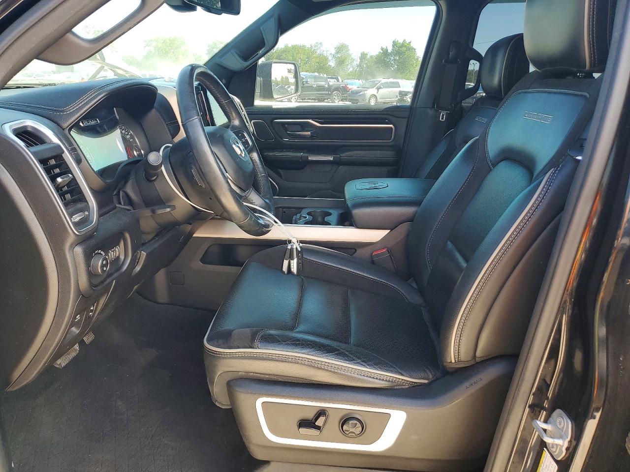 2019 RAM 1500 LARAMIE photo 19