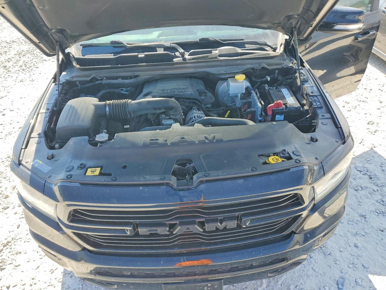 2019 RAM 1500 LARAMIE photo 31