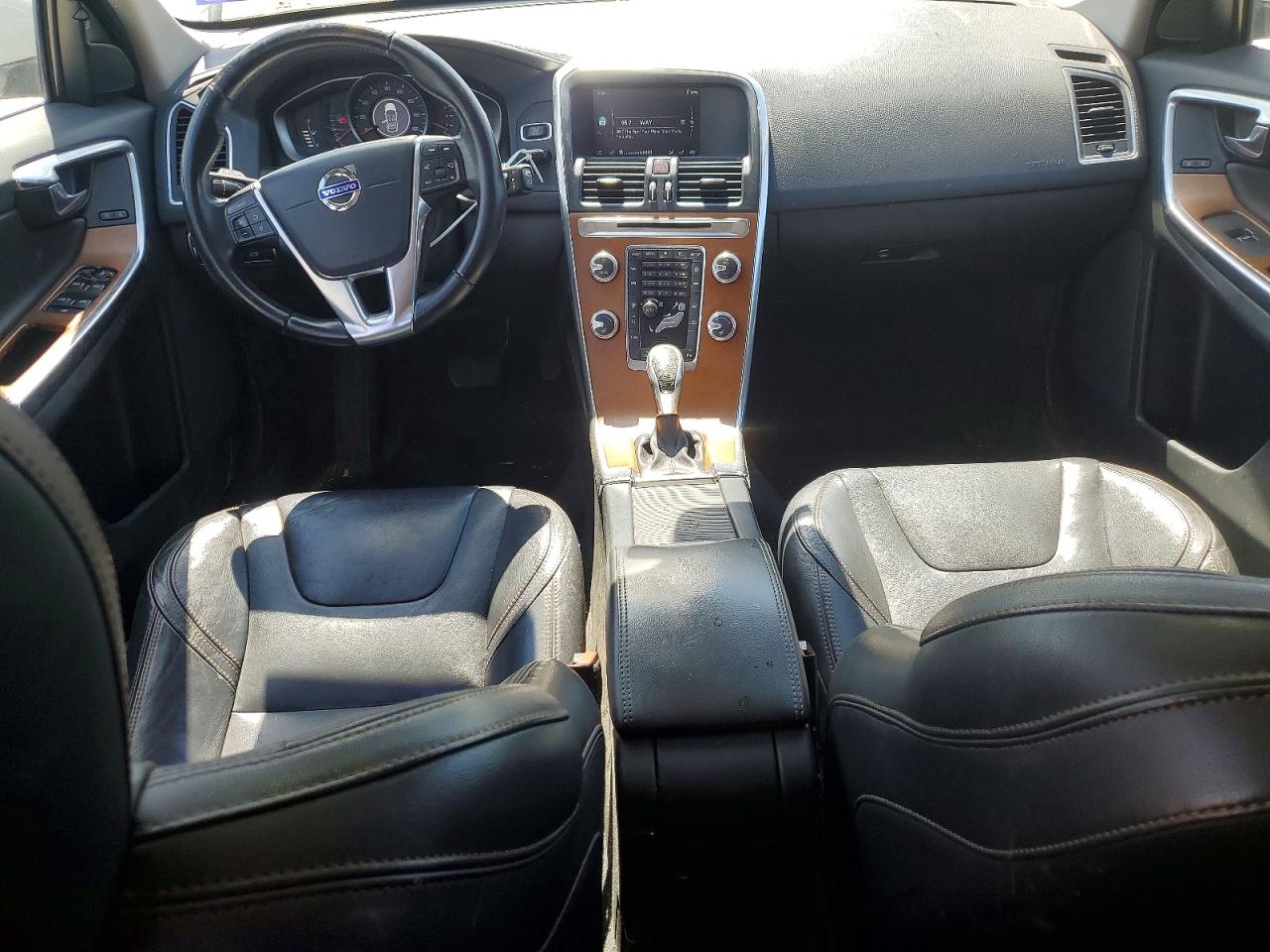 2017 VOLVO XC60 T5 INSCRIPTION photo 15