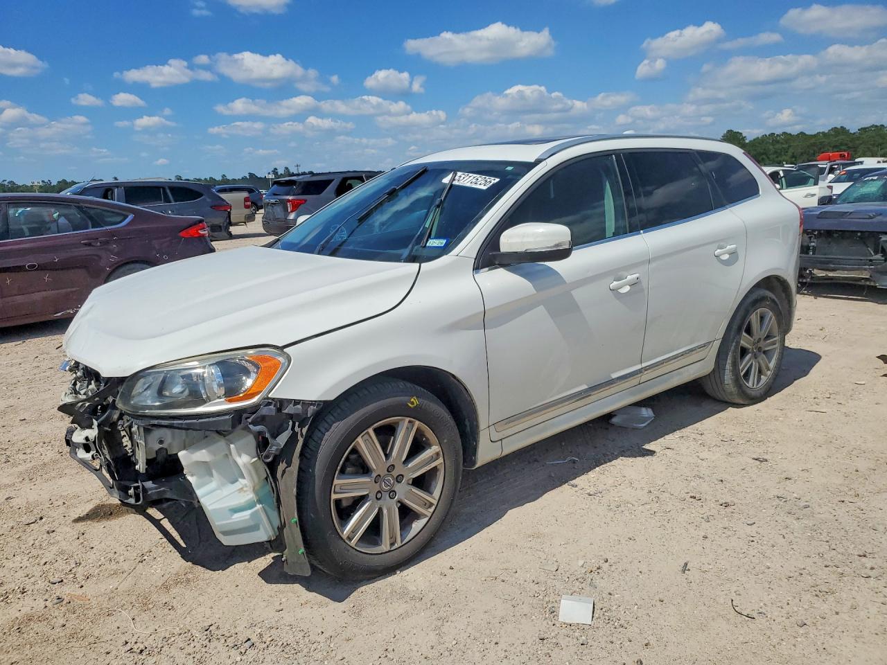 2017 VOLVO XC60