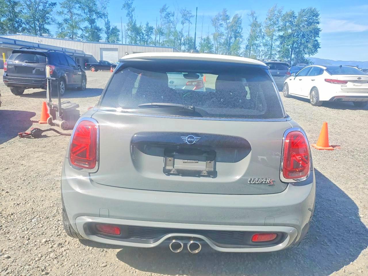 2021 MINI COOPER S photo 16