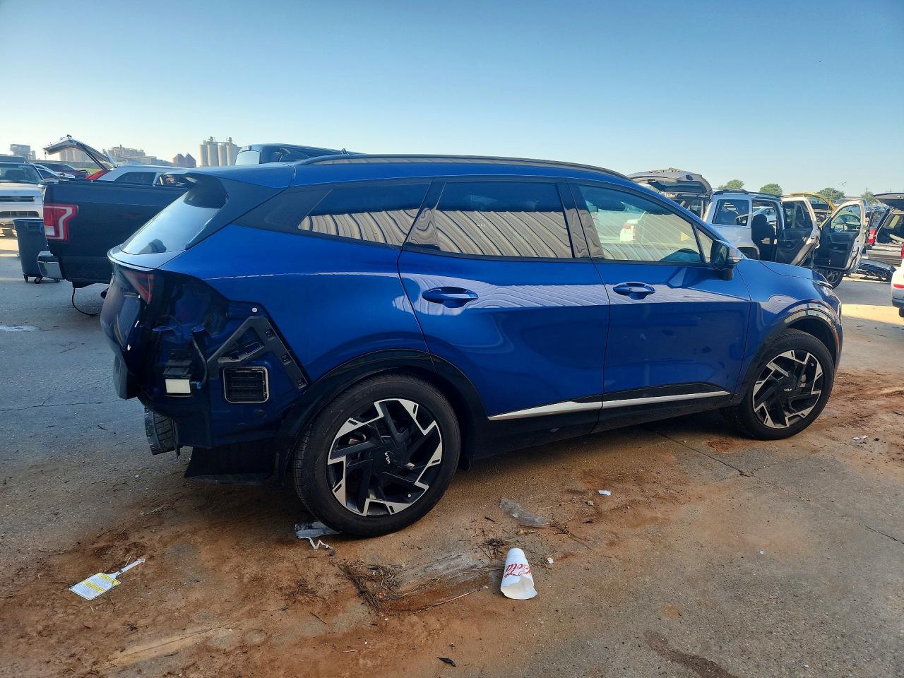 2023 KIA SPORTAGE SX PRESTIGE photo 3