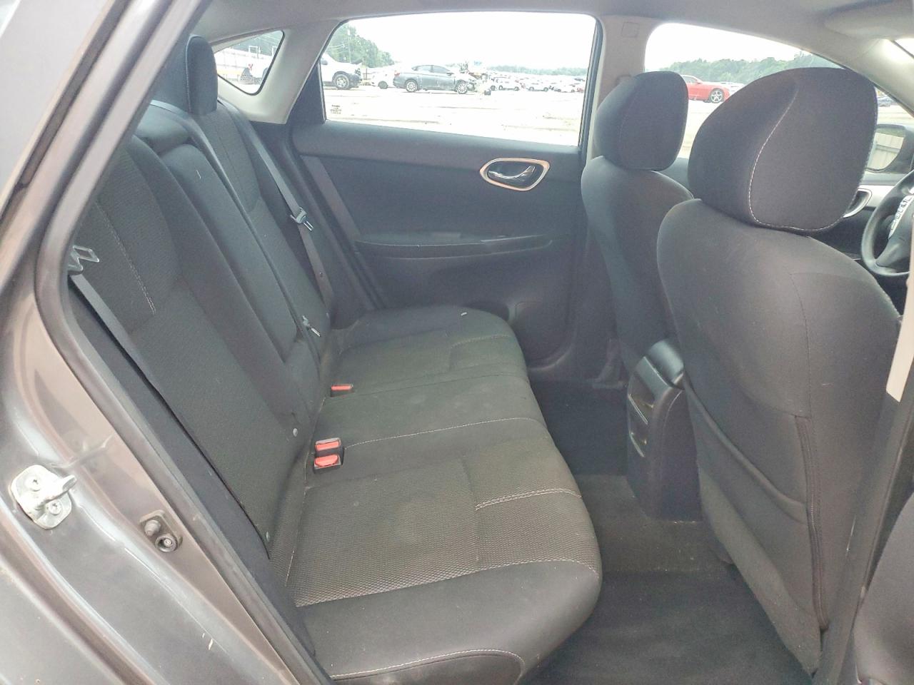2015 NISSAN SENTRA S photo 28