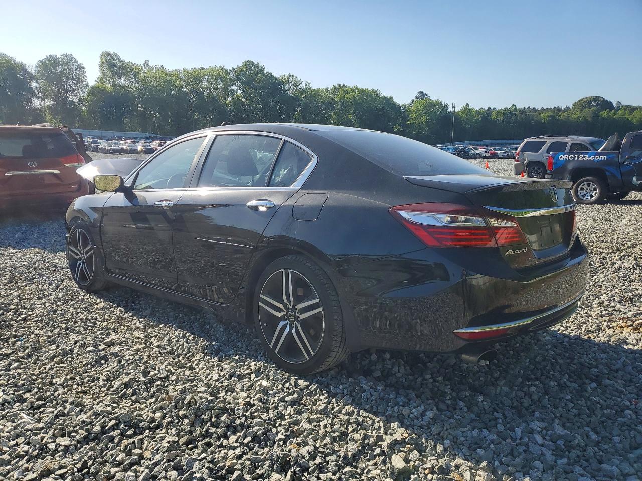 2017 HONDA ACCORD SPORT photo 4
