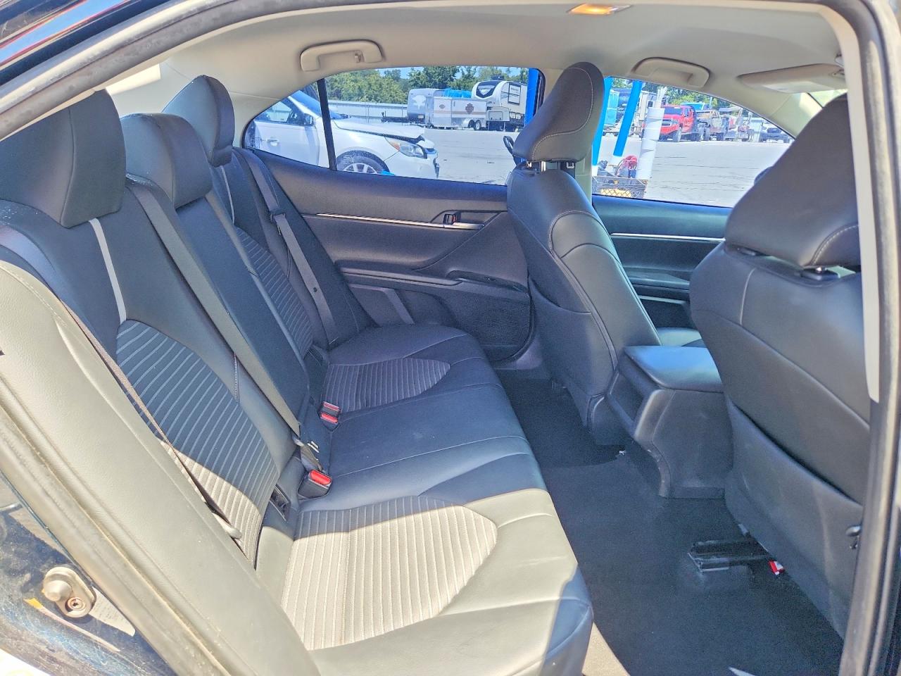 2018 TOYOTA CAMRY SE photo 28