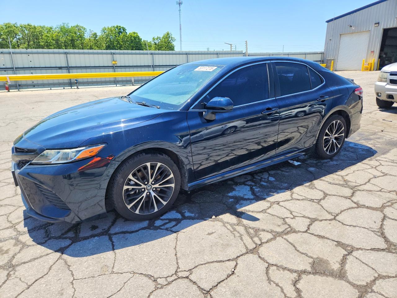 2018 TOYOTA CAMRY