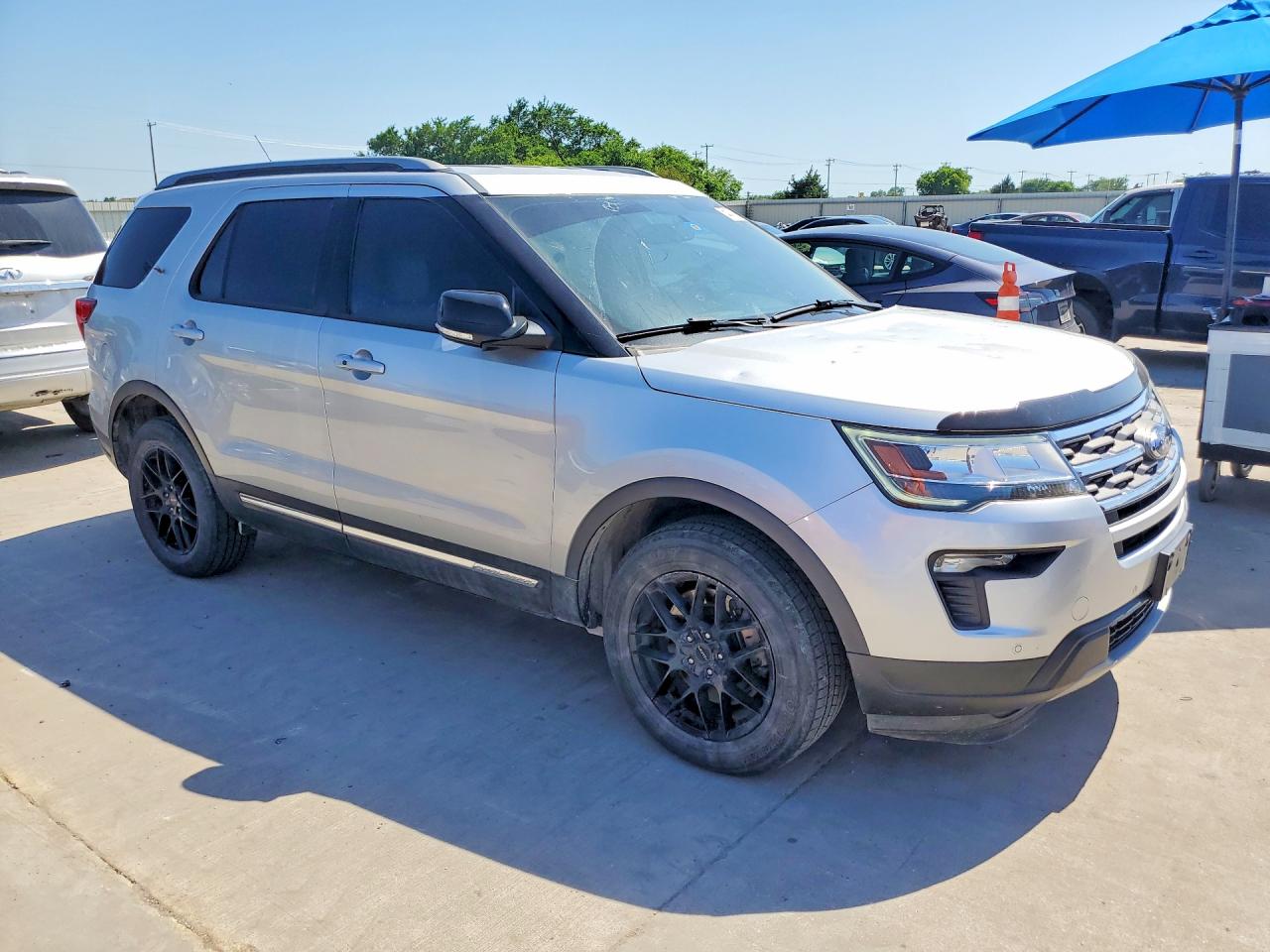 2018 FORD EXPLORER XLT photo 7
