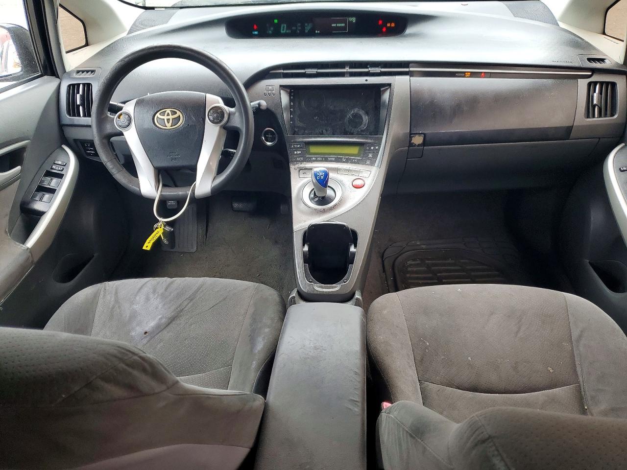 2011 TOYOTA PRIUS TWO photo 15