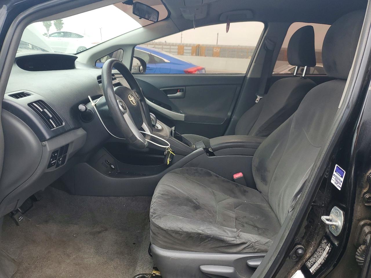 2011 TOYOTA PRIUS TWO photo 13
