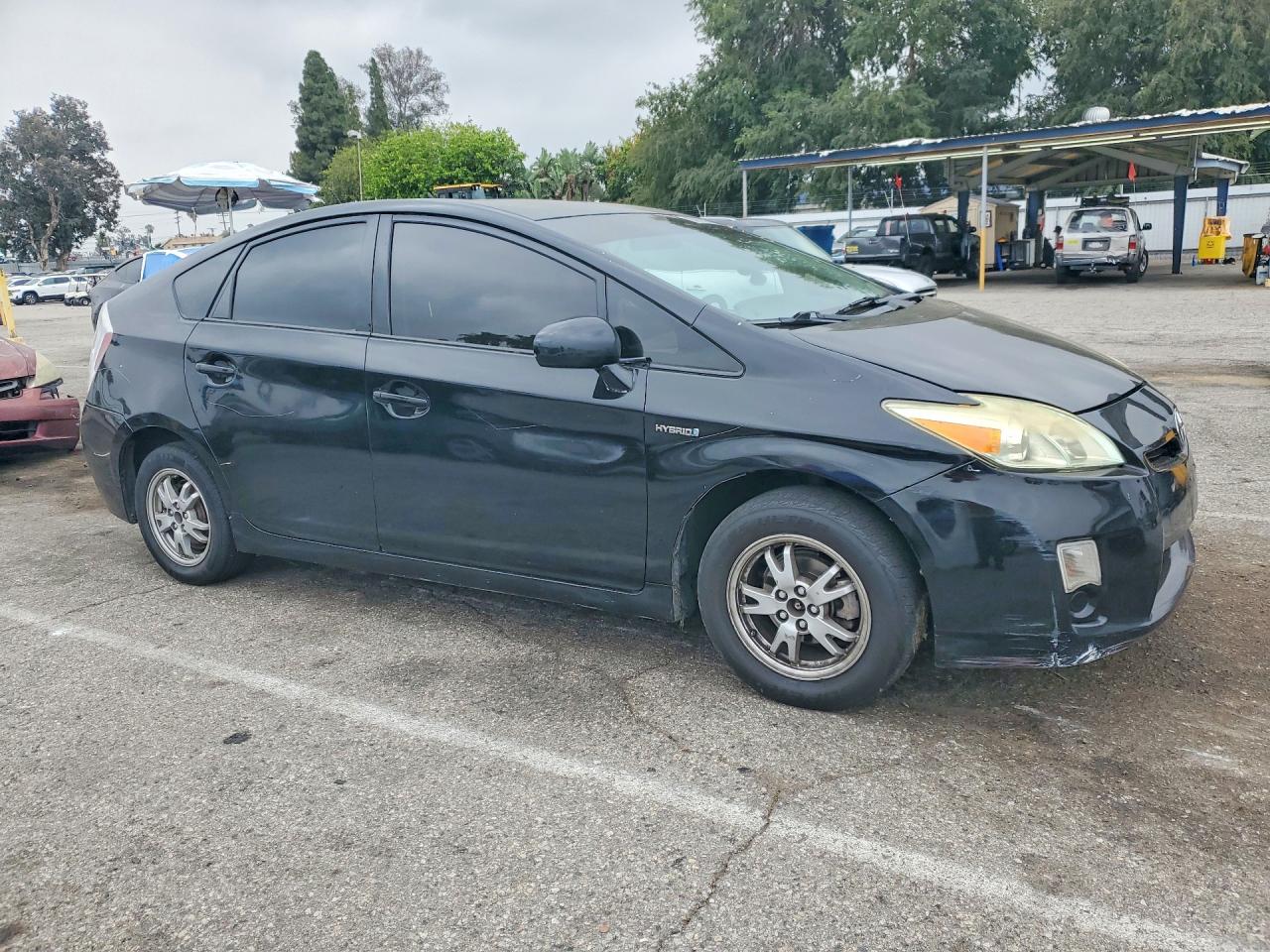 2011 TOYOTA PRIUS TWO photo 7