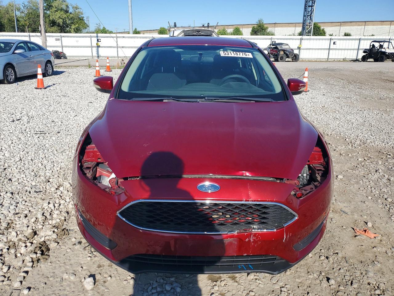 2017 FORD FOCUS SE photo 9