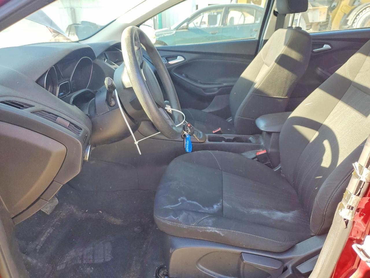 2017 FORD FOCUS SE photo 13