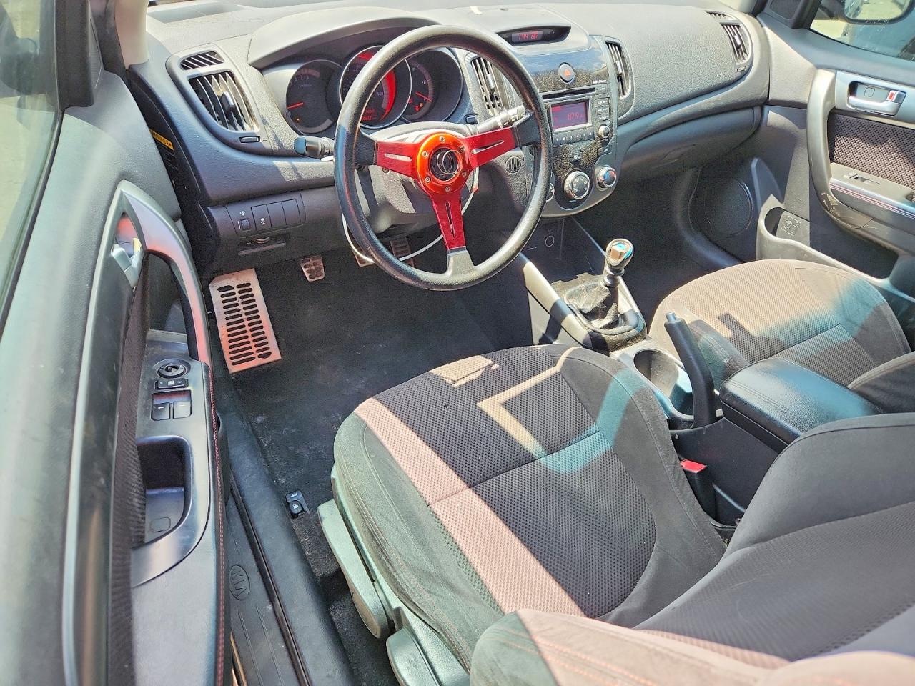 2012 KIA FORTE SX photo 21