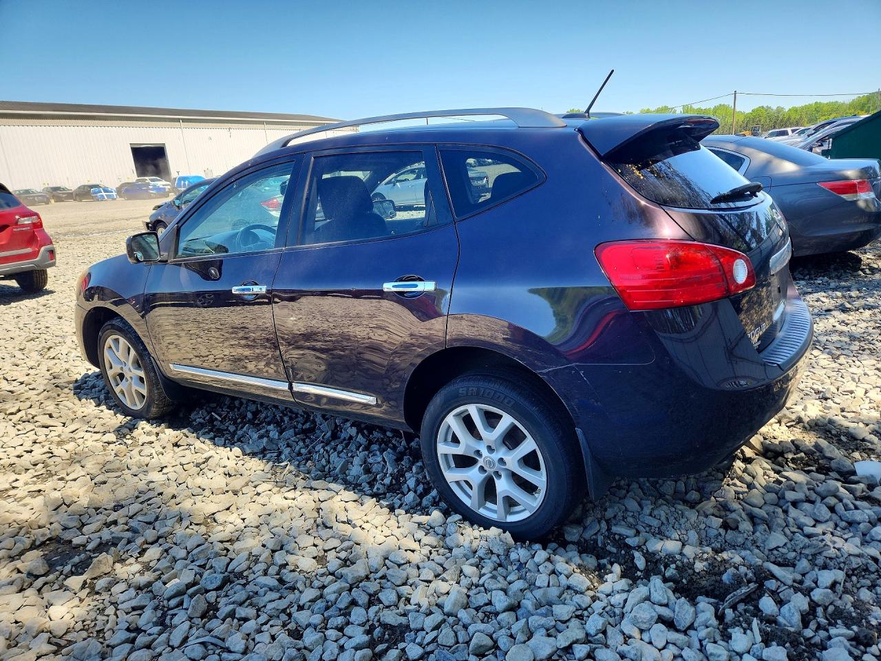 2013 NISSAN ROGUE S photo 3