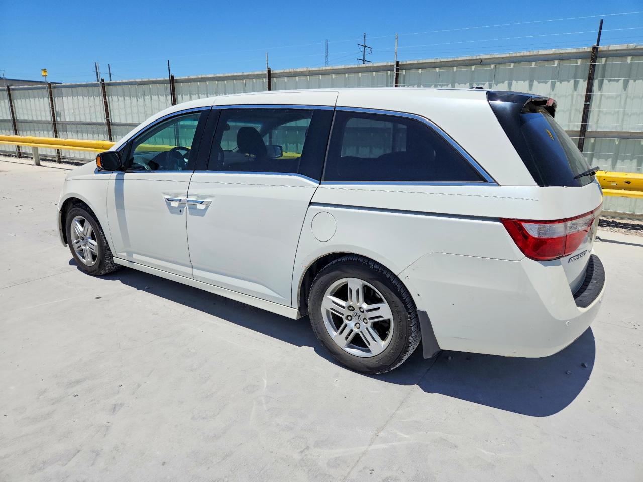2012 HONDA ODYSSEY TOURING photo 4