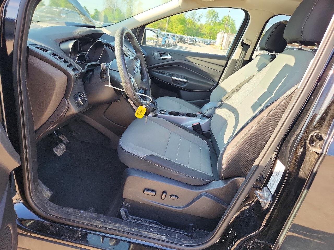 2016 FORD ESCAPE SE photo 13