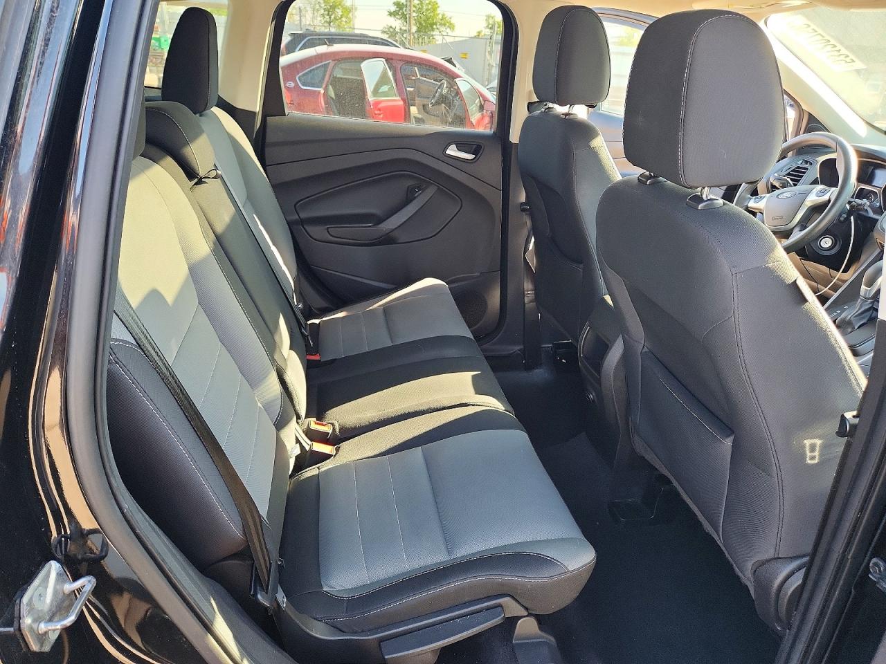 2016 FORD ESCAPE SE photo 21