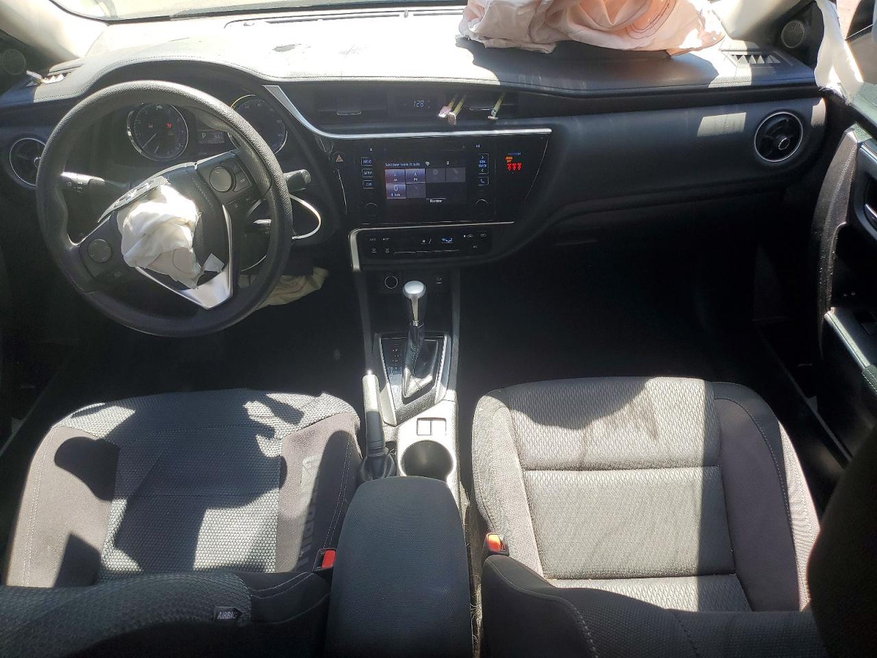 2019 TOYOTA COROLLA LE photo 15