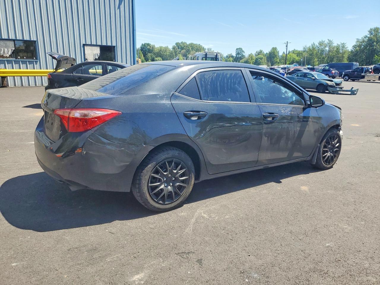 2019 TOYOTA COROLLA LE photo 5