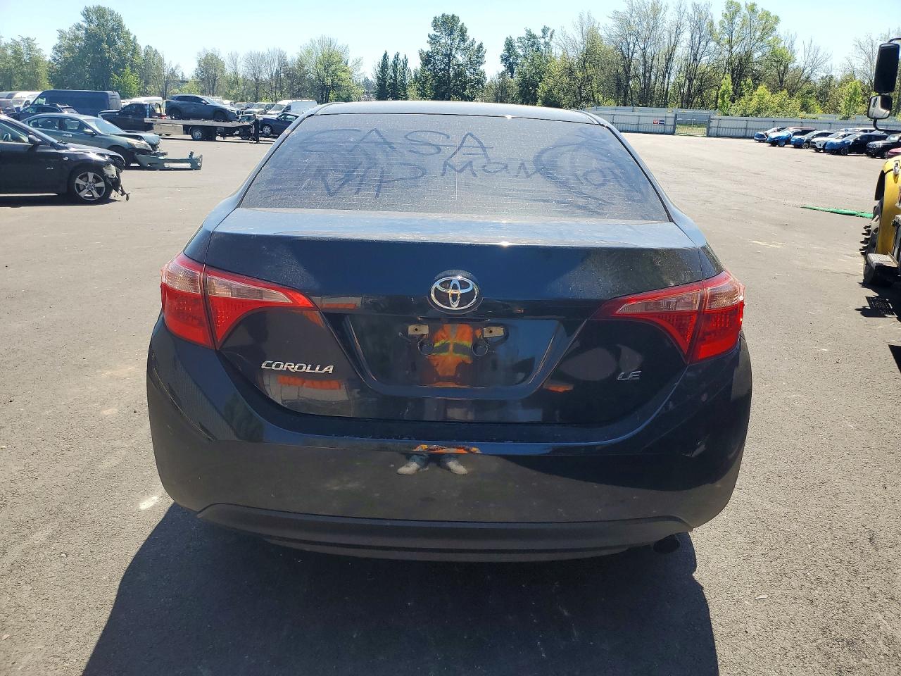 2019 TOYOTA COROLLA LE photo 11