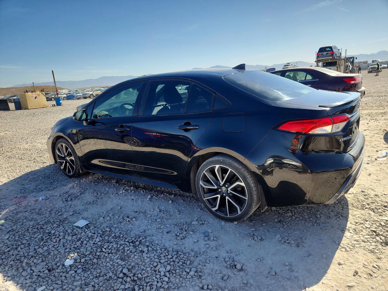 2020 TOYOTA COROLLA SE photo 4