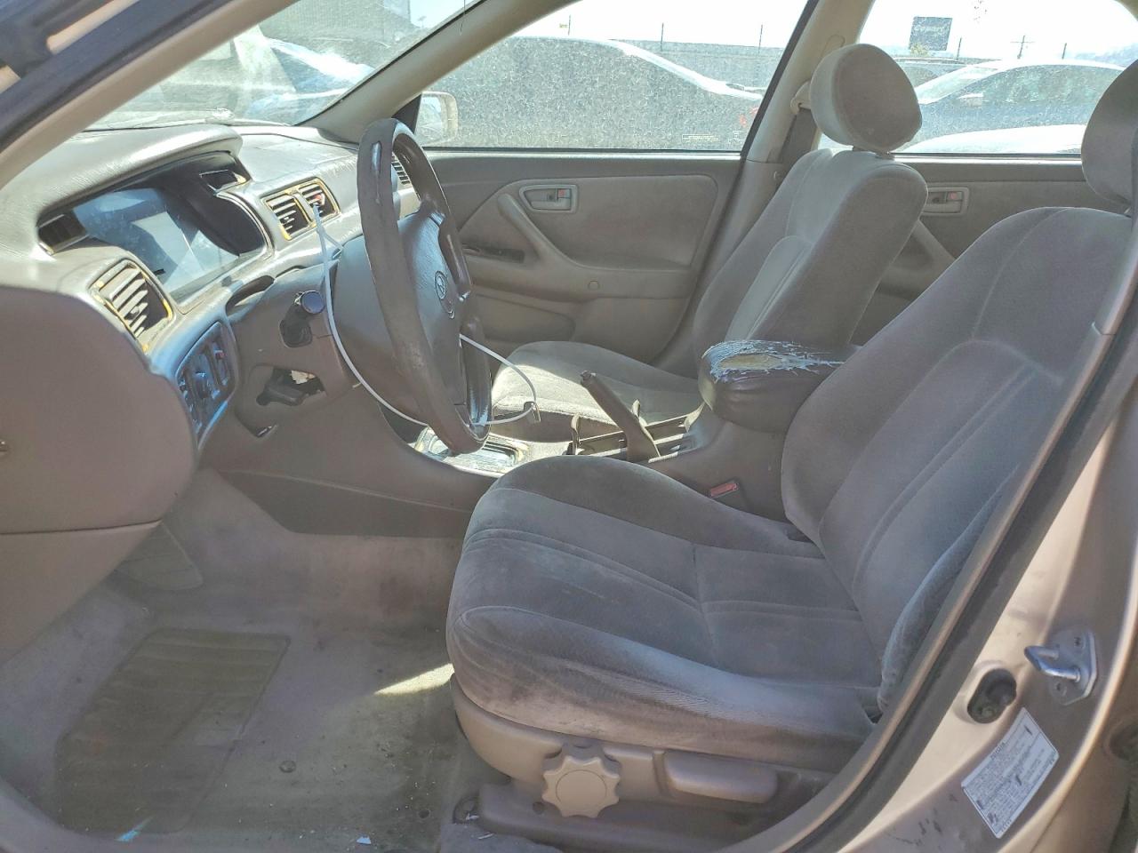 1997 TOYOTA CAMRY LE photo 19
