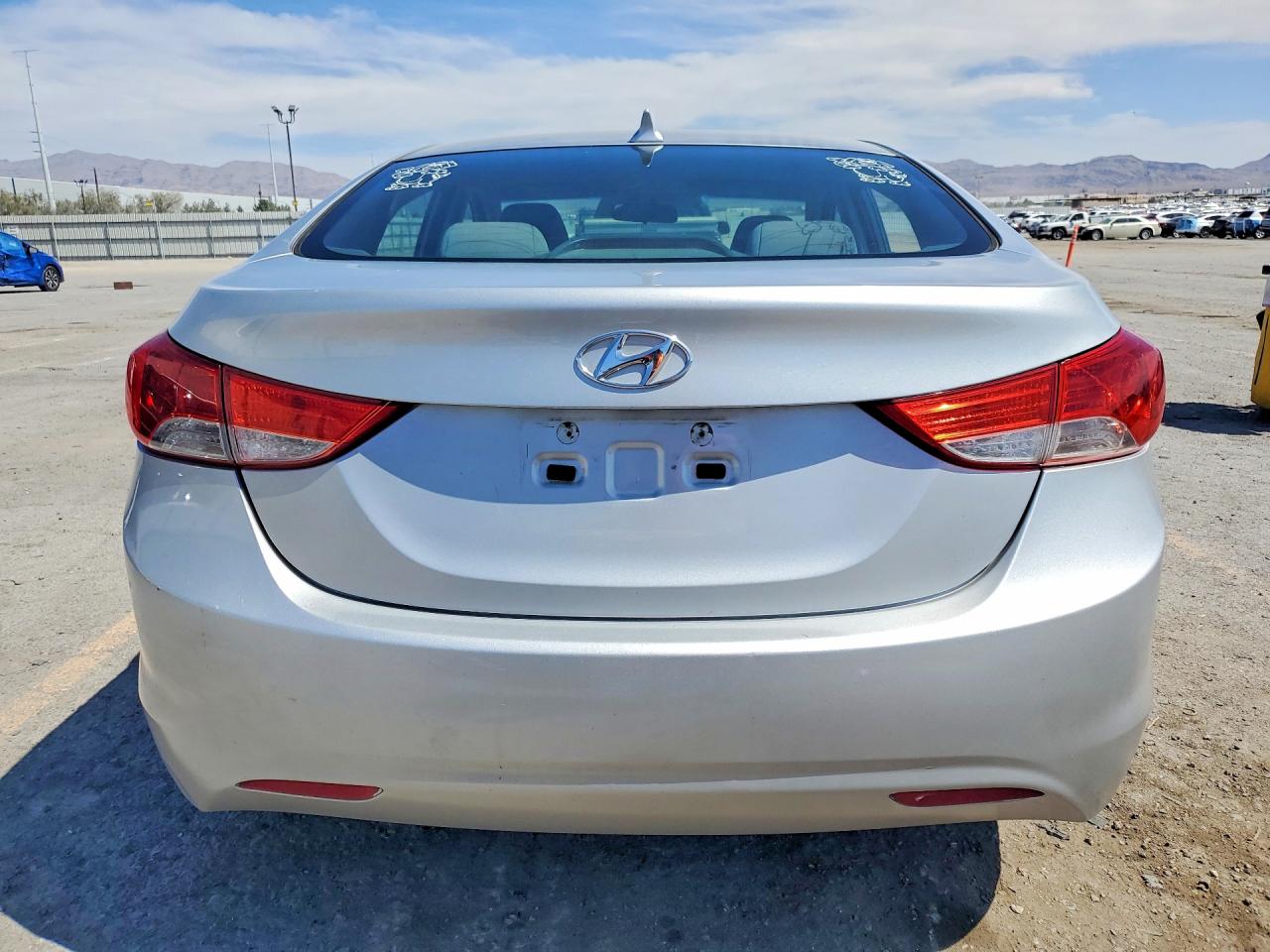 2012 HYUNDAI ELANTRA GLS photo 11