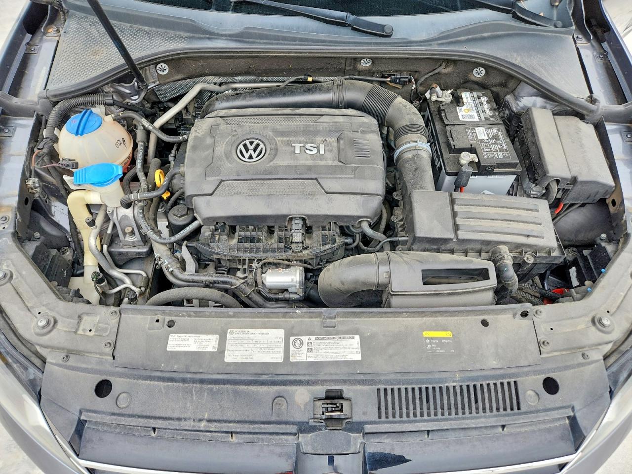 2015 VOLKSWAGEN PASSAT SE photo 21