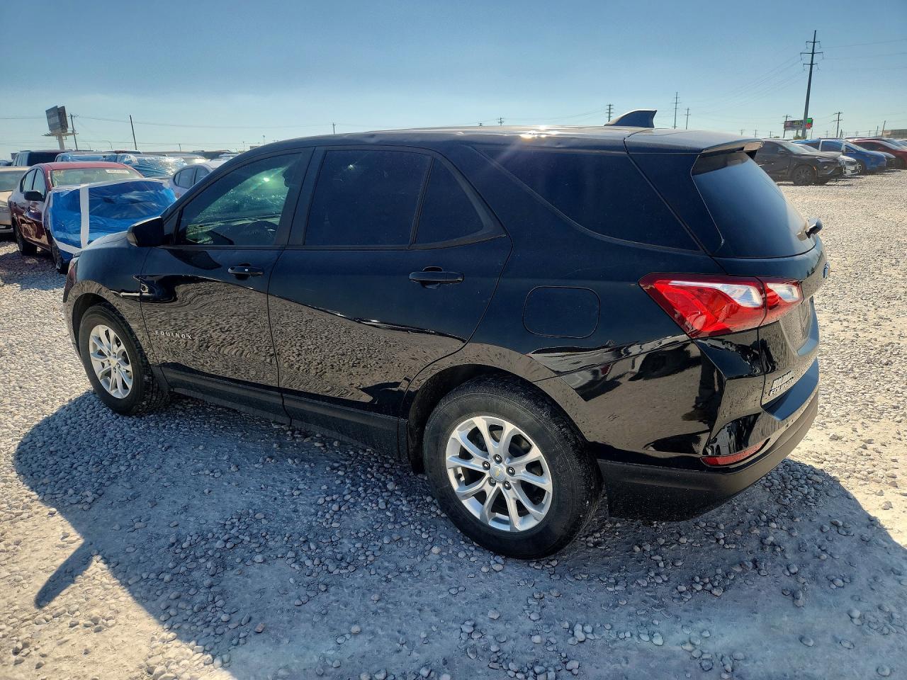 2021 CHEVROLET EQUINOX LS photo 2