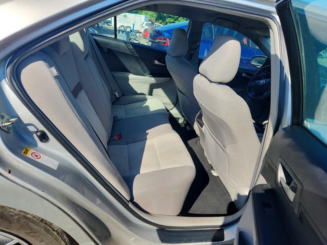 2014 TOYOTA CAMRY LE photo 28