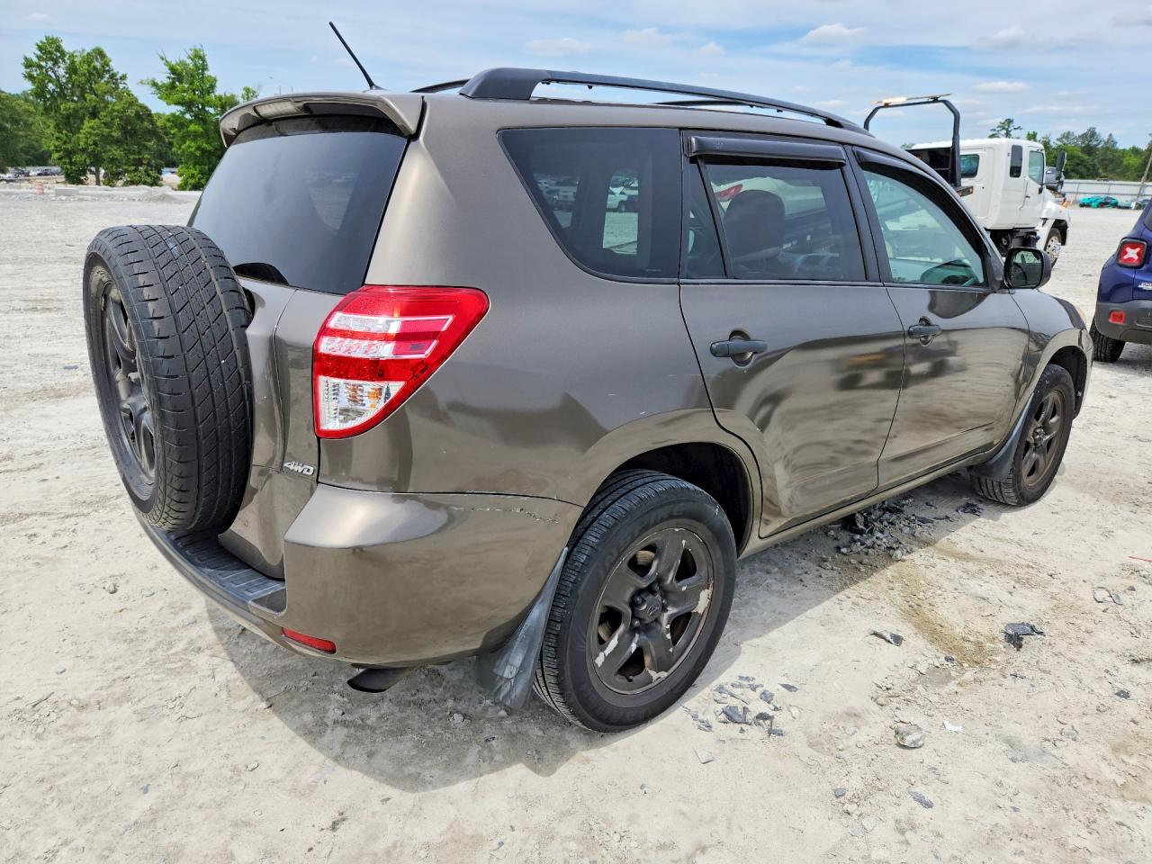 2010 TOYOTA RAV4 BASE photo 5