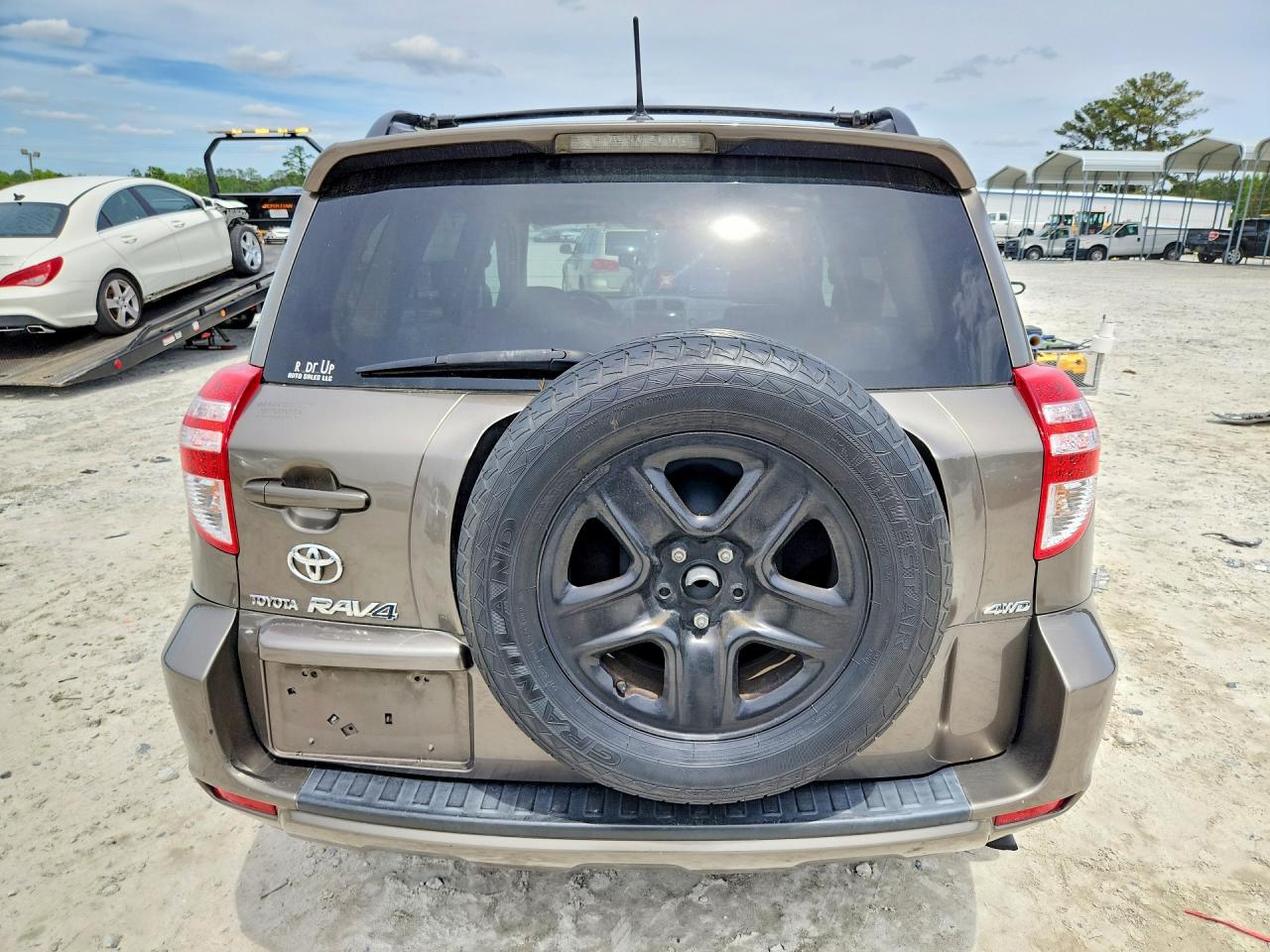 2010 TOYOTA RAV4 BASE photo 11