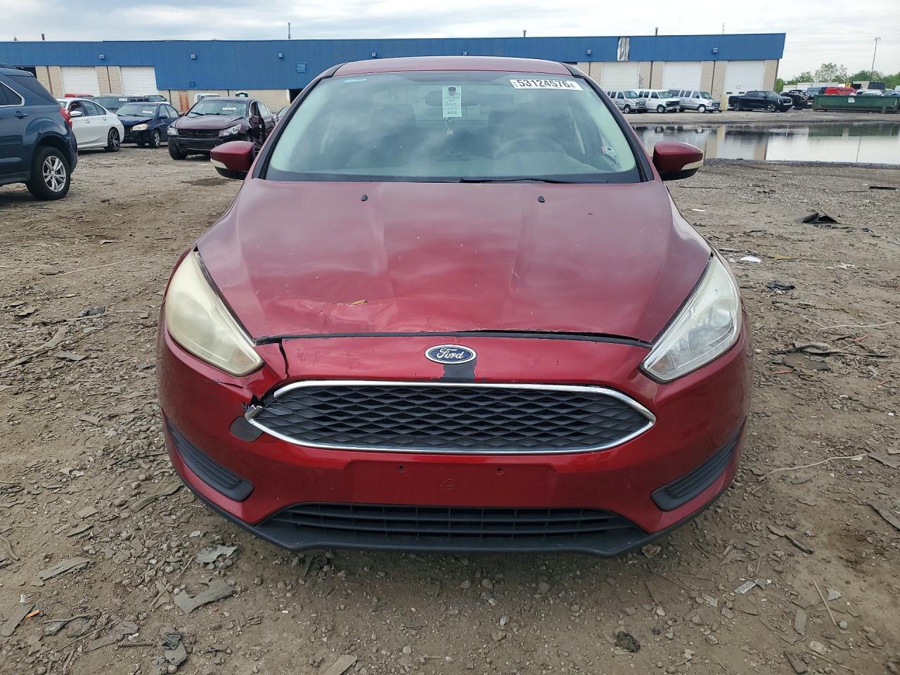 2017 FORD FOCUS SE photo 5