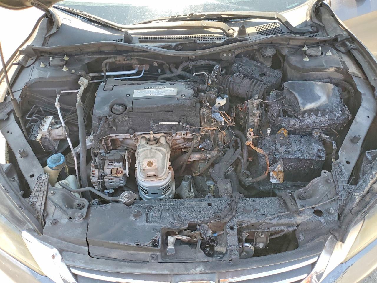 2013 HONDA ACCORD LX photo 11