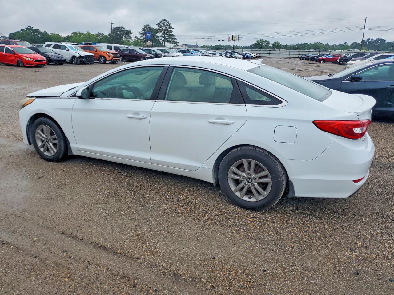 2015 HYUNDAI SONATA SE photo 4
