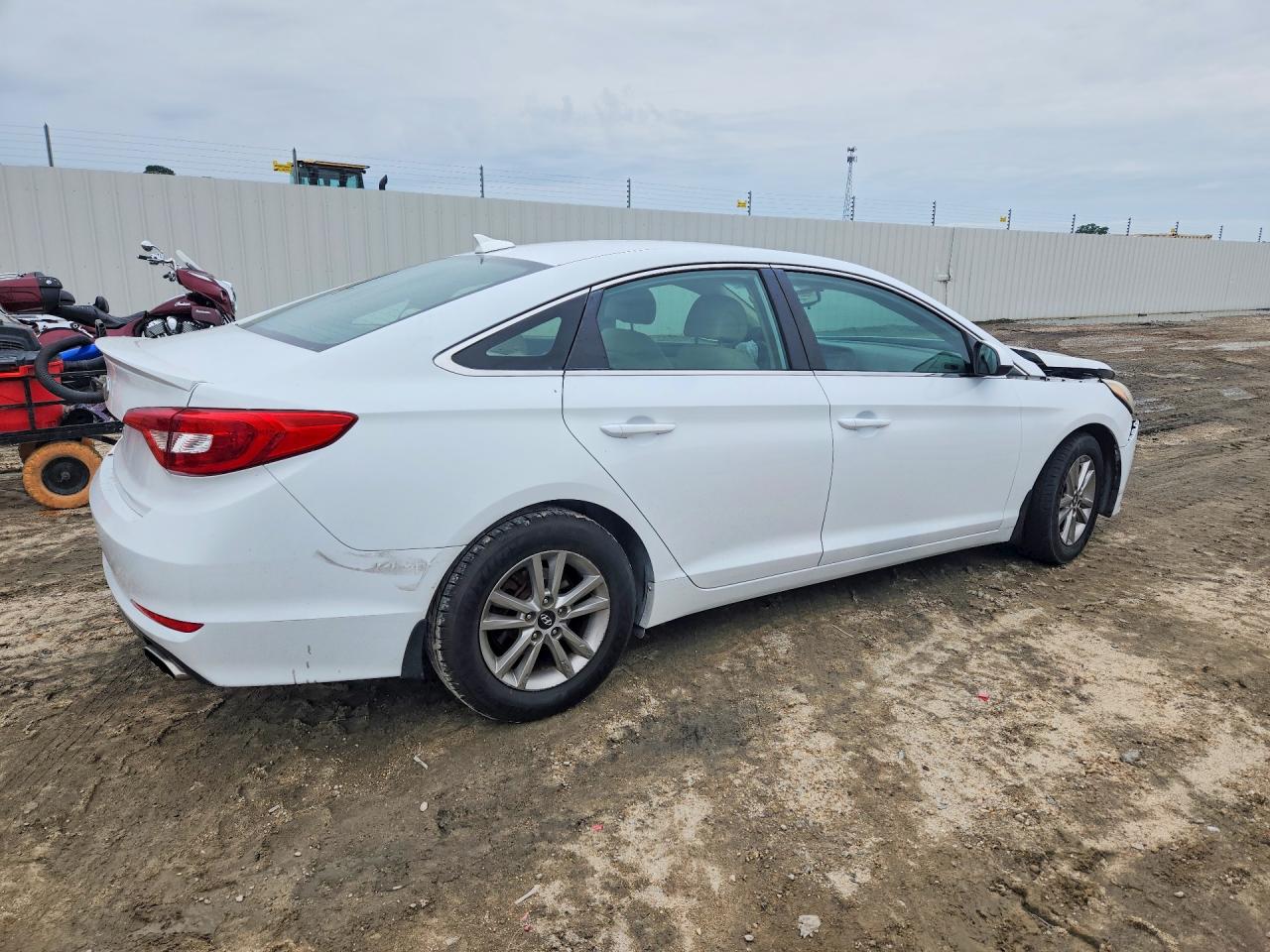 2015 HYUNDAI SONATA SE photo 7