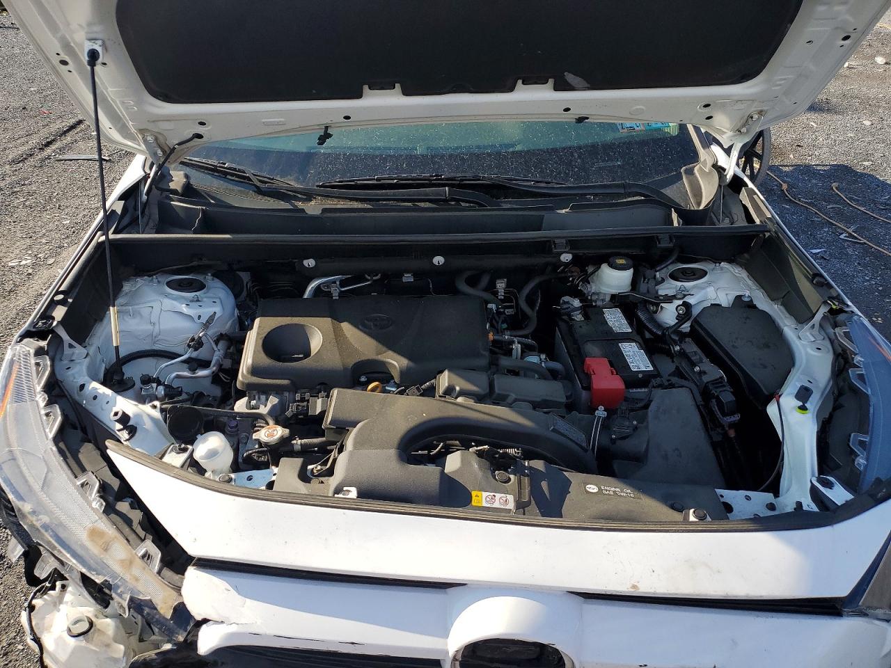 2021 TOYOTA RAV4 LE photo 34