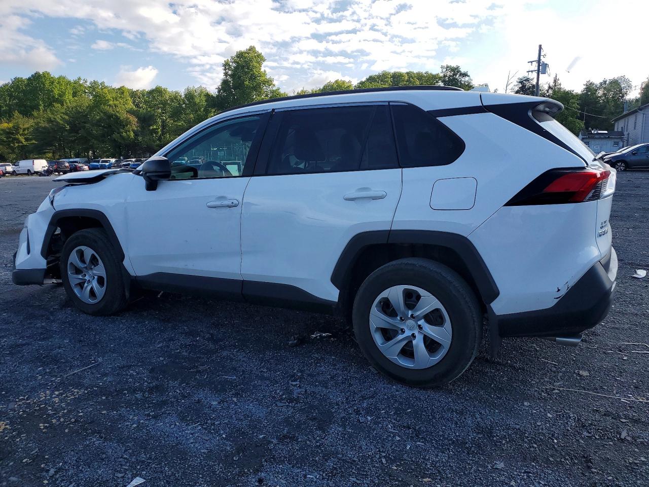 2021 TOYOTA RAV4 LE photo 4
