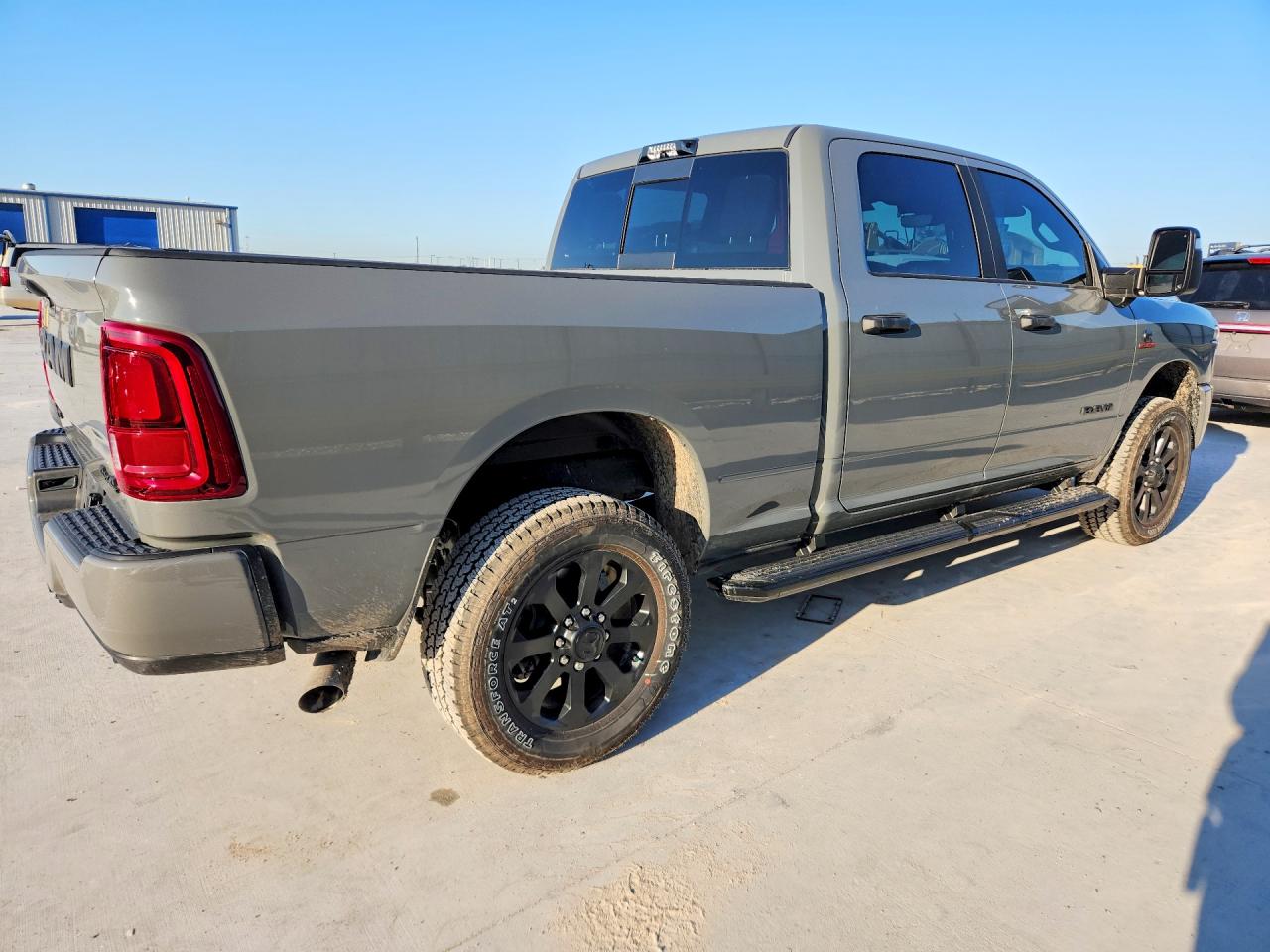 2026 RAM 2500 BIG HORN photo 7