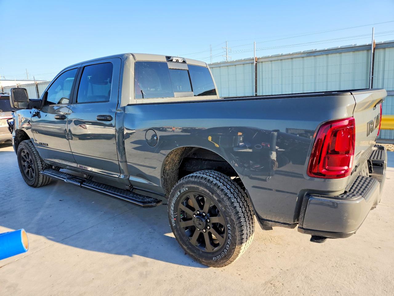 2026 RAM 2500 BIG HORN photo 4