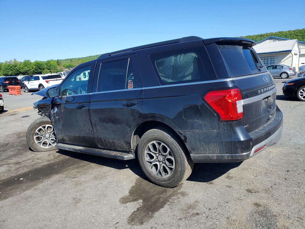 2024 FORD EXPEDITION XLT photo 4