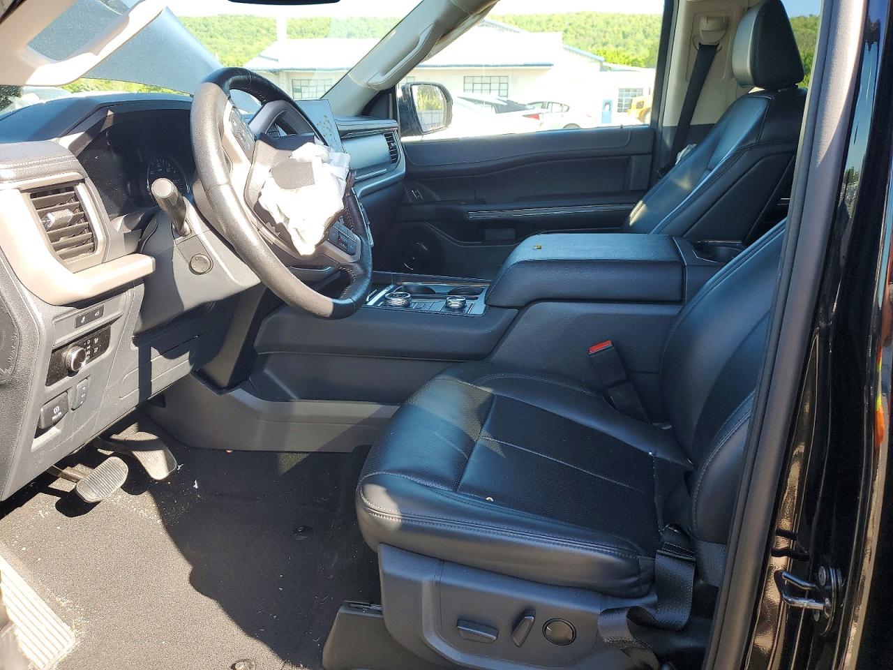 2024 FORD EXPEDITION XLT photo 19