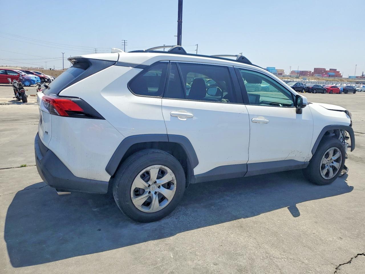 2021 TOYOTA RAV4 LE photo 7