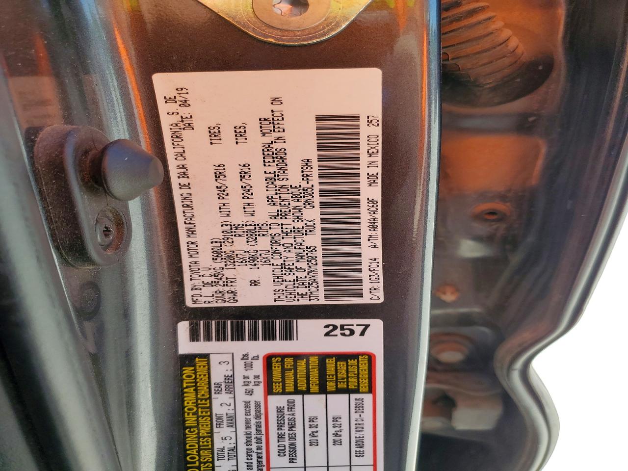 2019 TOYOTA TACOMA SR5 V6 photo 23