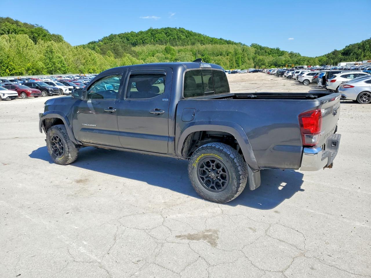 2019 TOYOTA TACOMA SR5 V6 photo 3