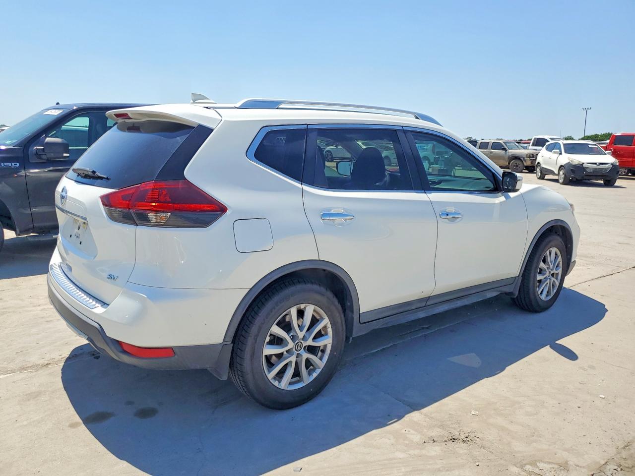 2018 NISSAN ROGUE SV photo 7
