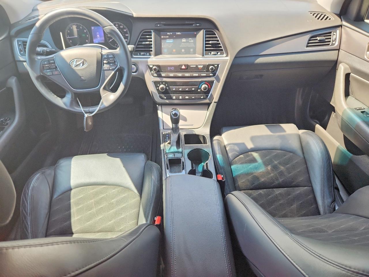 2017 HYUNDAI SONATA SPORT photo 15
