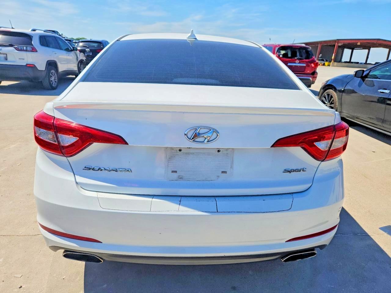2017 HYUNDAI SONATA SPORT photo 11
